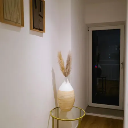 Modern Parking Wifi 6 Pax Apartament *